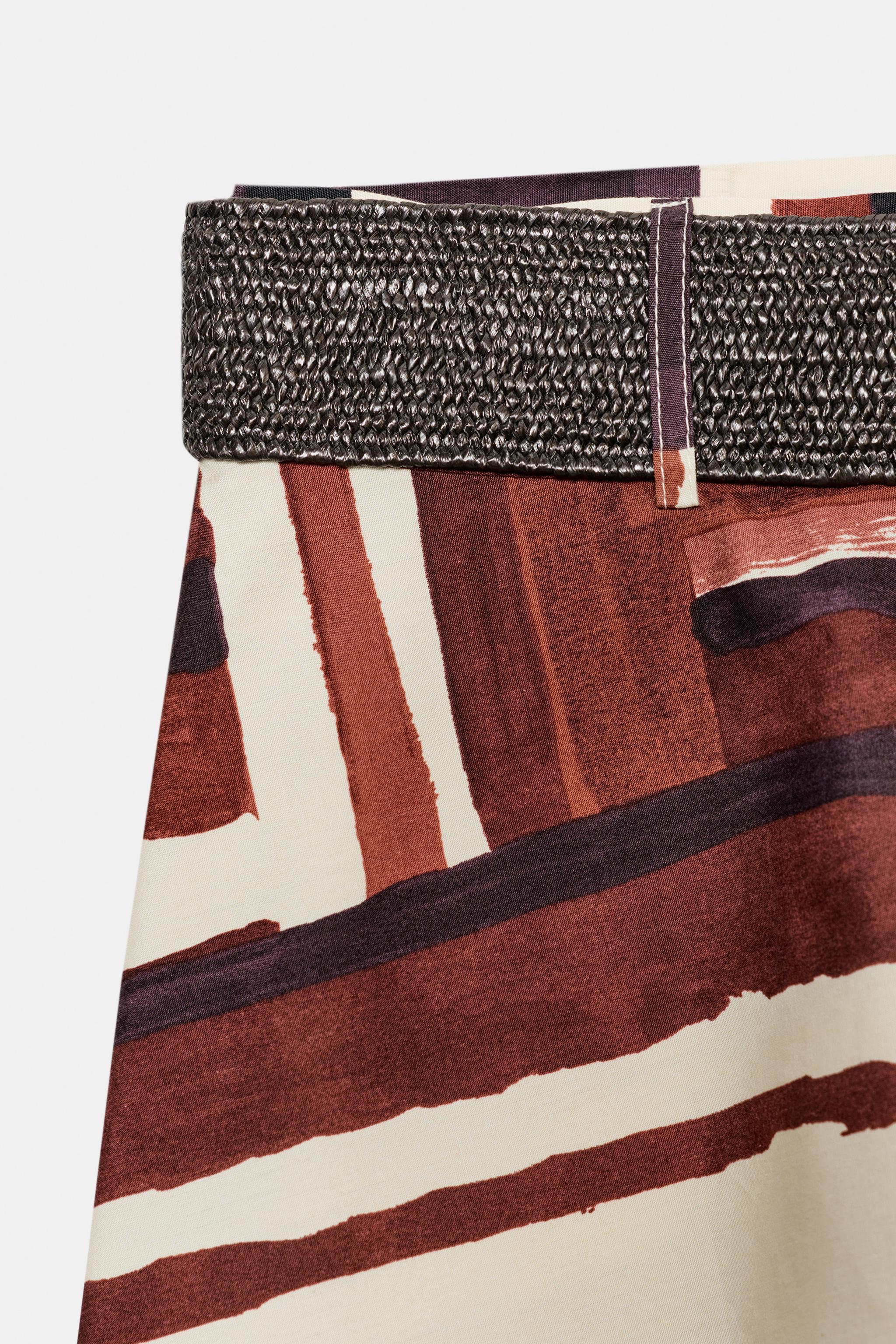 PRINTED BELTED SKIRT